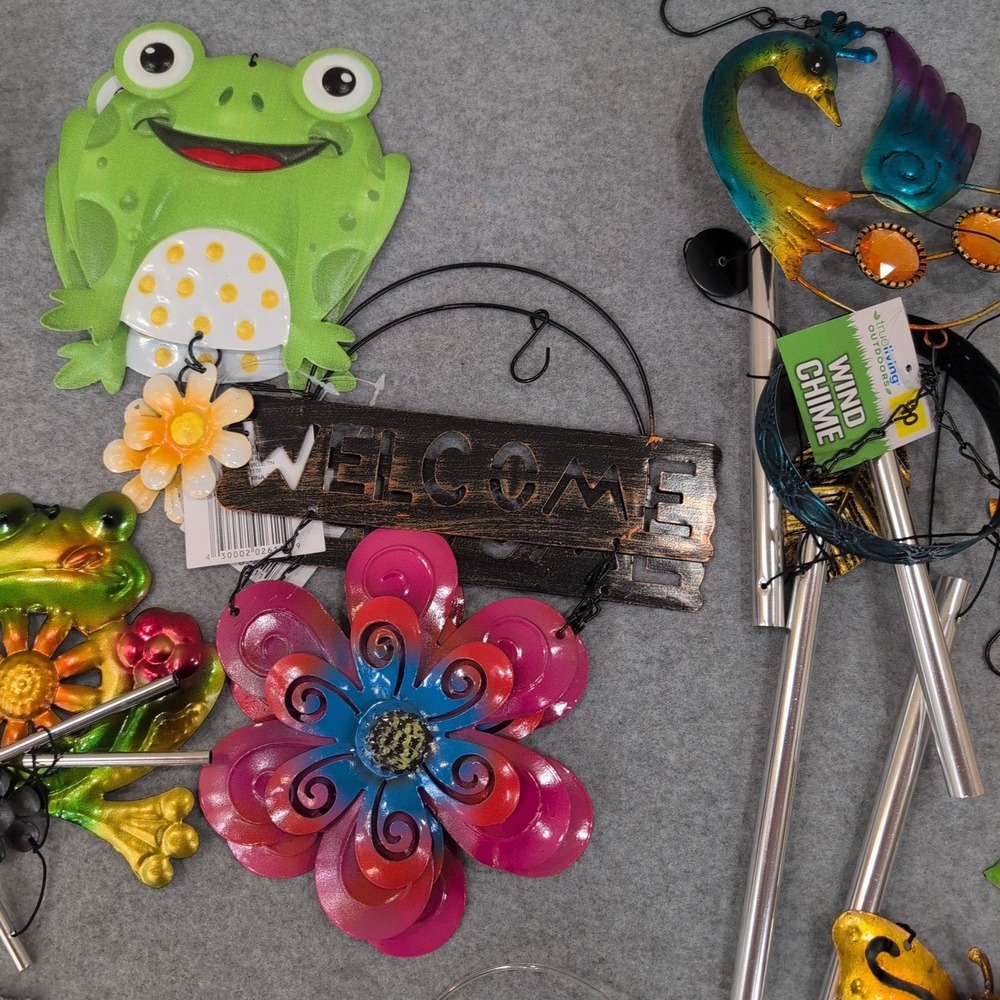 Lof of 13 True Living Outdoors Hanging Decor Bee Butterfly Frog Wind Chime + - Picture 4 of 7